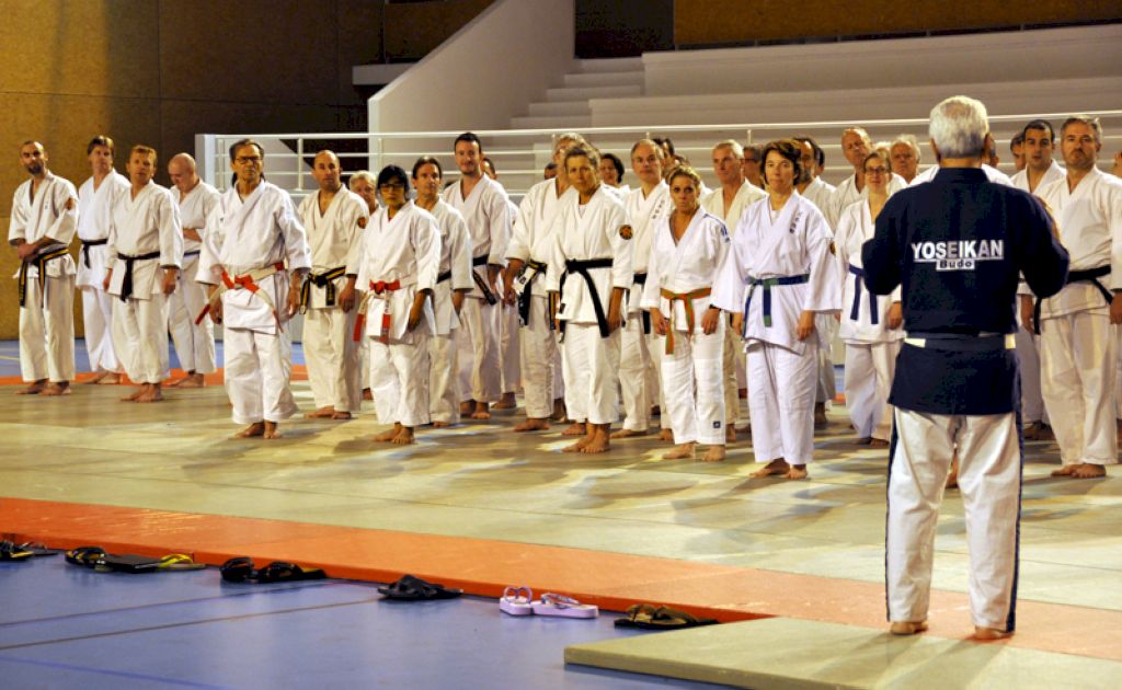Étirements en groupe